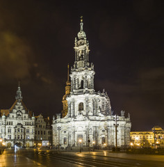 Obraz premium Dresden, Germany at Neumarkt Square and Frauenkirche at night.