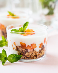 Peach trifle with crunchy toasted oats