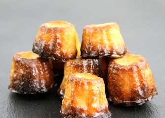 canelés de bordeaux