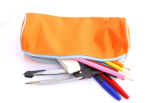 trousse d'&eacute;cole