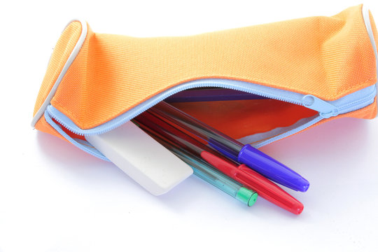 trousse d'&eacute;cole