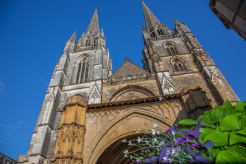 Fototapeta na wymiar Cathédrale Sainte-Marie de Bayonne