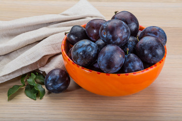 Fototapeta premium Ripe fresh plum