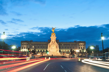 Obraz premium Queen Victoria Memorial at London, England