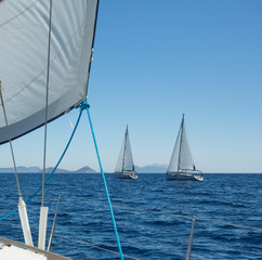 Obraz premium Luxury yachts. Boats in sailing regatta.