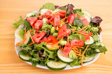 Green Salad with Red Tomatoes