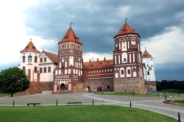 Fototapeta na wymiar Ancient Mir Castle Complex in Belarus