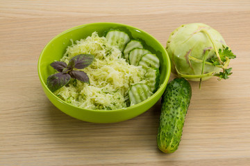 Kohlrabi salad