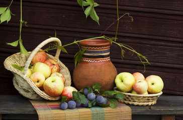 Натюрморт с фруктами.