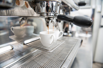 Barista and coffee machine