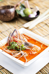 Tom yam kung