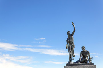 Obraz premium Monumento ai ciclisti