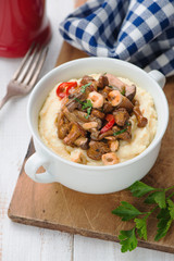 Polenta with mushrooms and onion