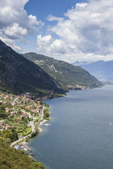 Obraz premium Veduta panoramica del Lago di Como