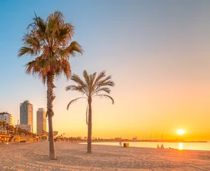 Foto auf Acrylglas Barceloneta Beach in Barcelona bei Sonnenaufgang © boule1301