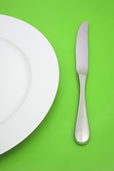 Teller und Messer (grün)