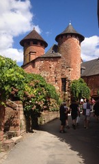 il villaggio di Collonges la Rouge, Limosino - Francia