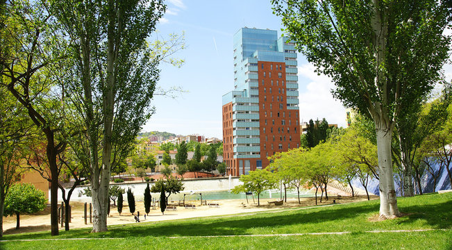 Parque infantil en Nou Barris, Barcelona