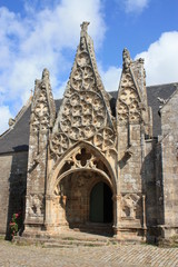 Fototapeta na wymiar église bretonne