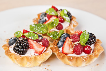 Sweet pastry basket
