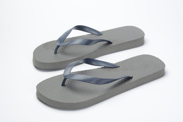 Par de chanclas de color gris