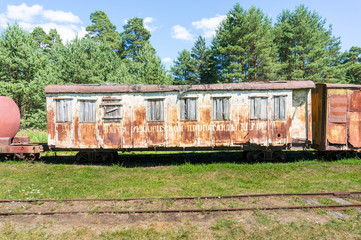 Obraz premium An abandoned train's bogie
