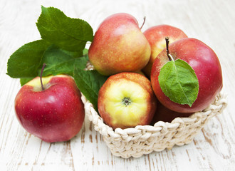 Red apples