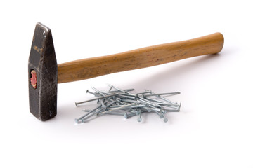 Hammer und Nägel