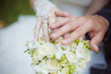Obraz na płótnie Canvas Wedding Hands