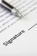 Obraz premium Close - up at signature space from contract paper