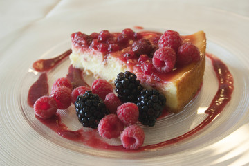 Cheesecake with berries