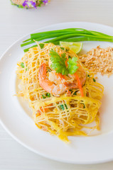 Pad thai
