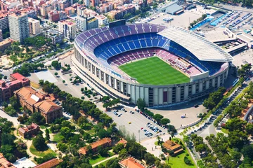  Grootste stadion van Barcelona vanuit helikopter. Catalonië © JackF