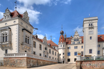 Fototapeta na wymiar Einfahrt Schloss Boitzenburg