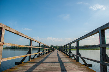 Fototapeta premium long bridge over the lake