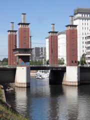 Fototapeta premium Duisburg - Schwanentorbrücke
