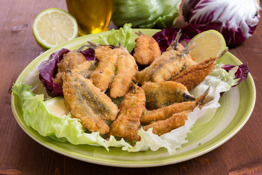 Sardine panate e fritte, fried and breaded sardines