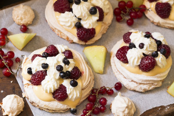 Pavlova cakes