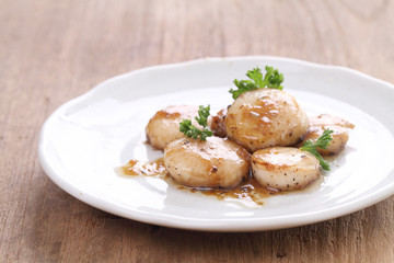 seared scallops