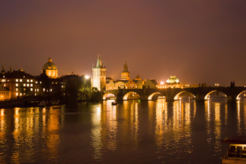 Fototapeta na wymiar Evening Prague, view of the Charles Bridge