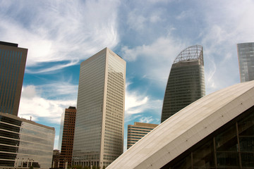 Fototapeta na wymiar La Defense Parigi