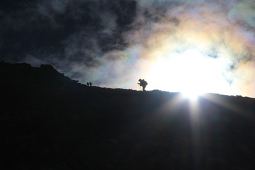 ascention du pain de sucre au lever du soleil