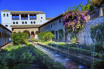 Fototapeta na wymiar Generallife White Palace Fountain Alhambra Granada Andalusia