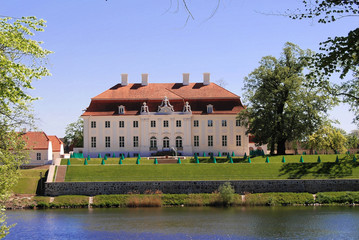 Fototapeta premium Gartenseite Schloss Meseberg