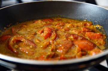 cucinare la salsa di pomdoro