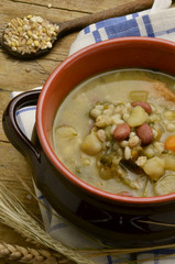 Minestra di cereali Cereales sopa Suppe getreide Soup cereal
