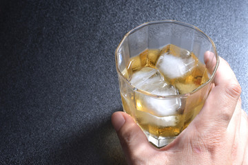 ウイスキーのロック