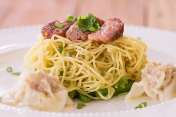 Wonton noodles