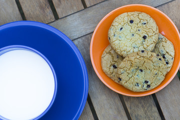 biscotti americani e latte