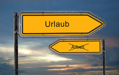 Strassenschild 18 - Urlaub